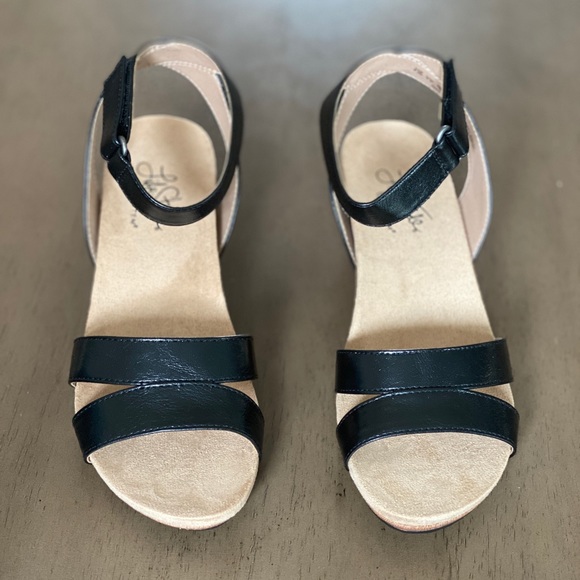 Life Stride Black Max Sandal - Picture 3 of 6